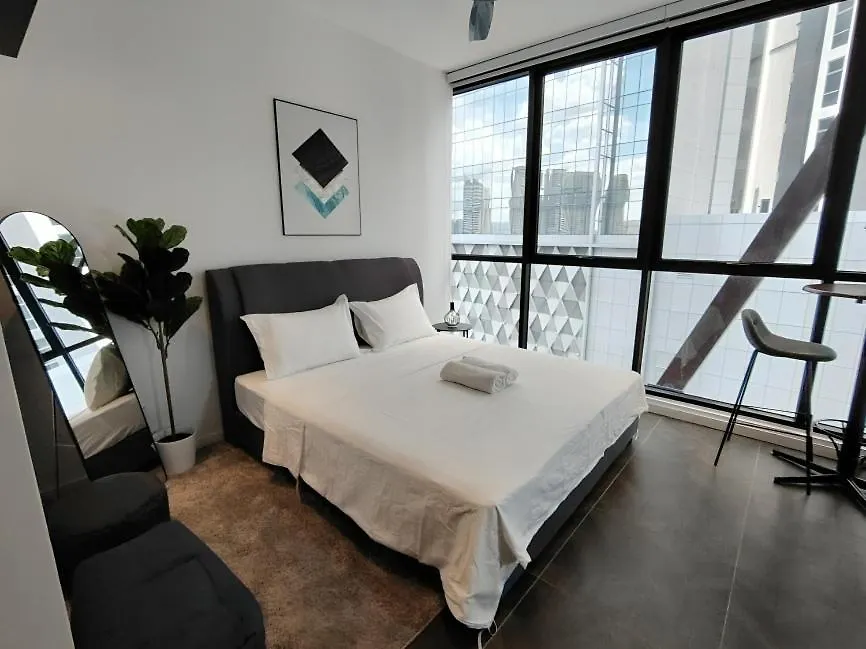 Scarletz Suites Klcc By Deko Retreat كوالالمبور شقة